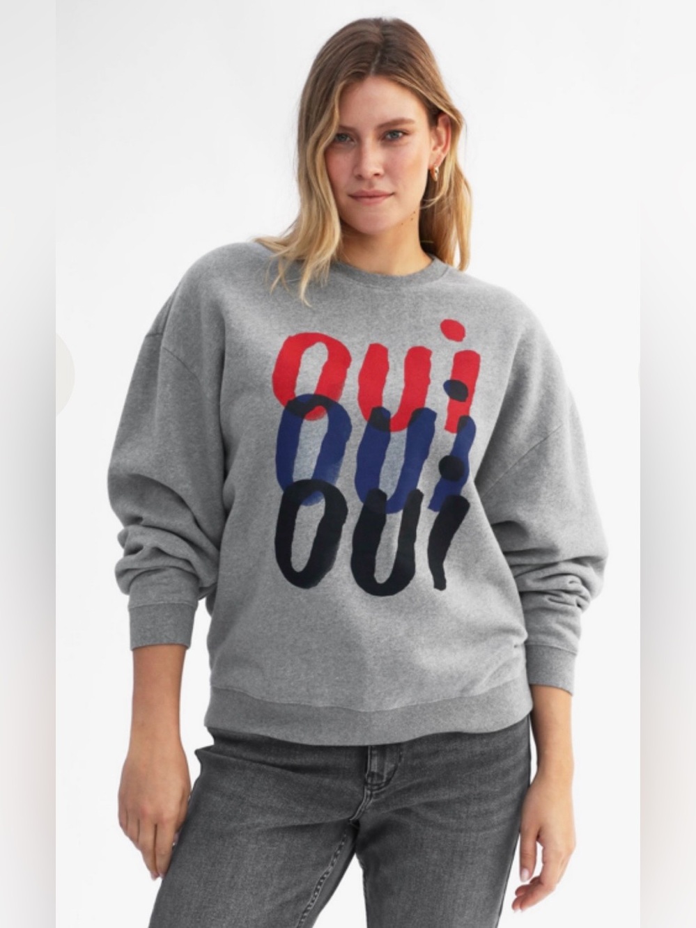 NWT CLARE V.
Triple Oui sweatshirt. Size L.